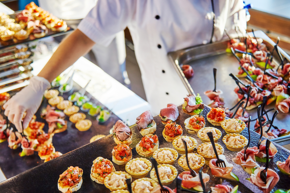 The 4 Benefits of Using Corporate Event Catering